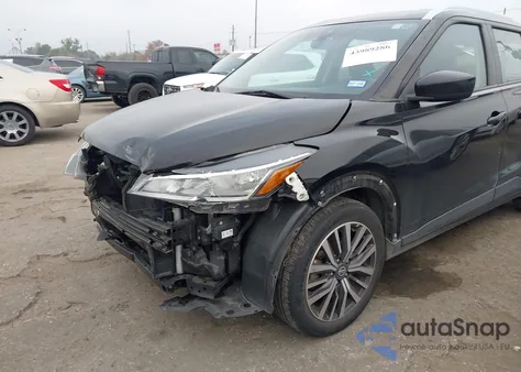 2021 Nissan Kicks Sv Xtronic Cvt из США, поврежденный, VIN 3N1CP5CV4ML477605